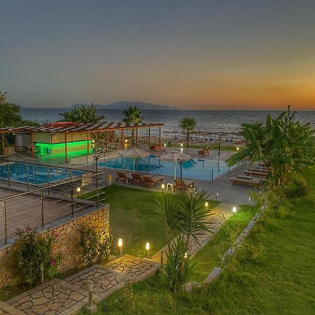Ocean Hotel Resort Kastrosikia Ngoại thất bức ảnh