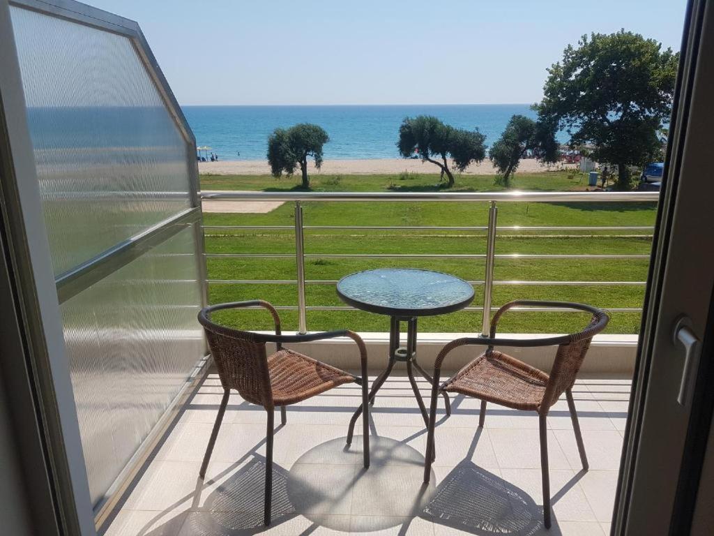 Ocean Hotel Resort Kastrosikia Ngoại thất bức ảnh