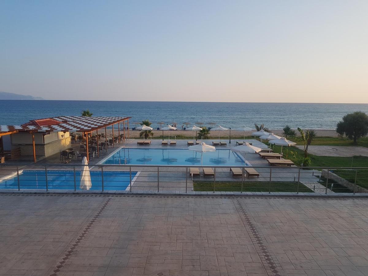 Ocean Hotel Resort Kastrosikia Ngoại thất bức ảnh